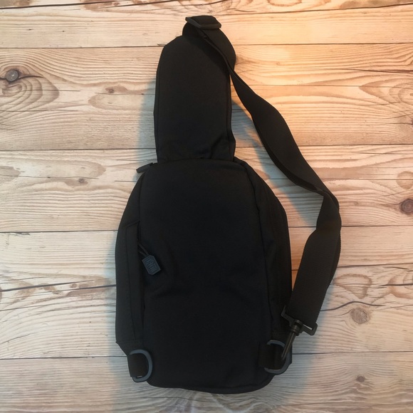 Highland Tactical Crossbody Bag - Picture 9 of 15